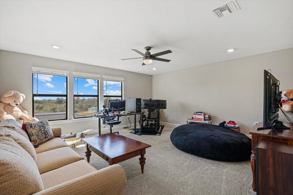 Image 26 of property listing at 5925 BLUESTAR COURT, Lakewood Ranch, FL 34211