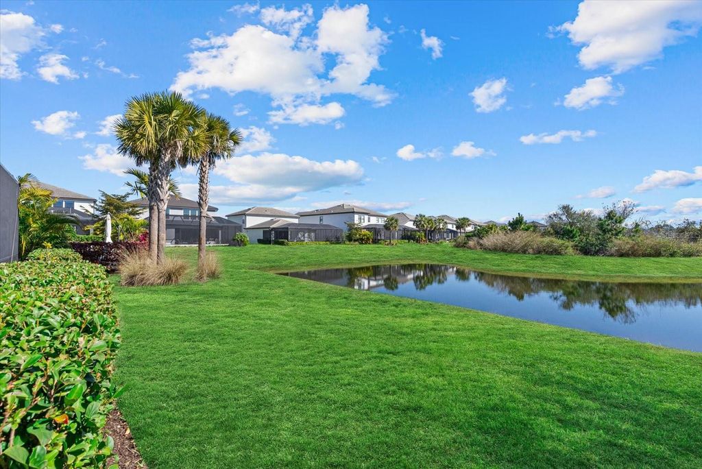 Image 41 of property listing at 5925 BLUESTAR COURT, Lakewood Ranch, FL 34211