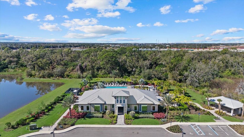 Image 47 of property listing at 5925 BLUESTAR COURT, Lakewood Ranch, FL 34211