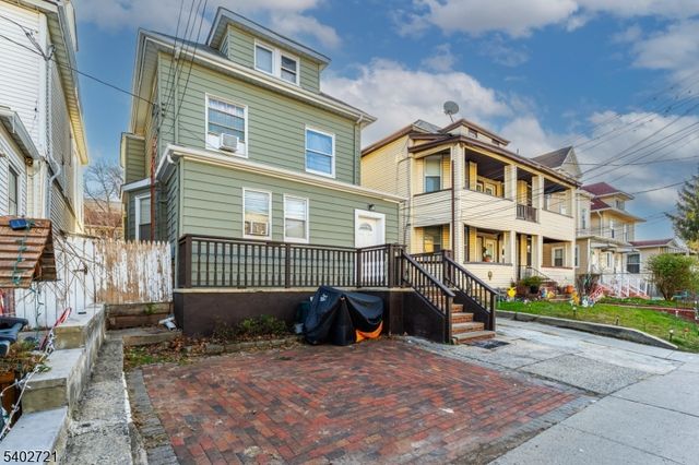 320 Westfield Ave, Elizabeth City, NJ 07208