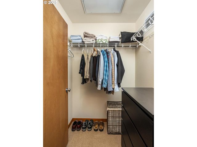 2335 Nw RALEIGH St 305, Portland, OR 97210