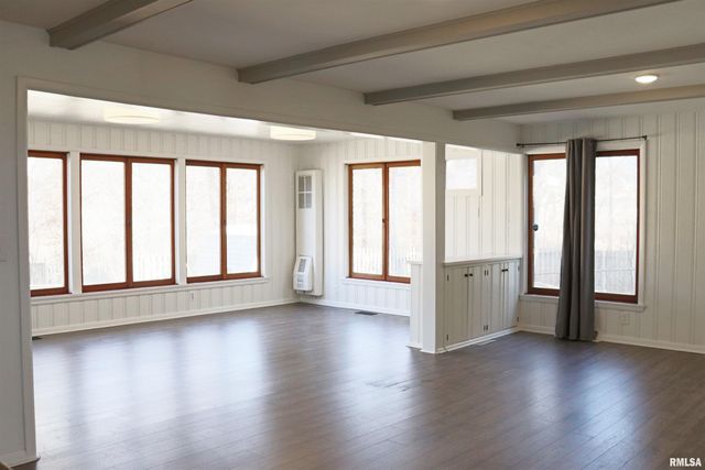 111 W MERLE Lane, Peoria, IL 61604