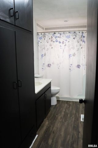 111 W MERLE Lane, Peoria, IL 61604