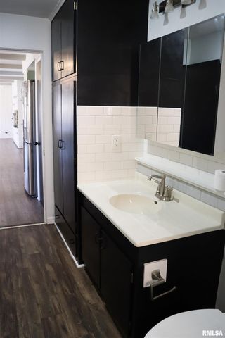 111 W MERLE Lane, Peoria, IL 61604