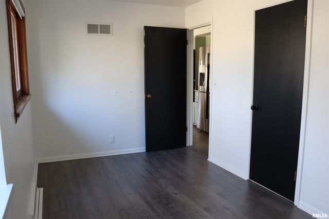 111 W MERLE Lane, Peoria, IL 61604