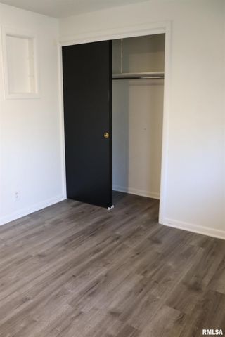 111 W MERLE Lane, Peoria, IL 61604