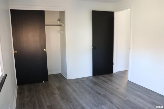 111 W MERLE Lane, Peoria, IL 61604