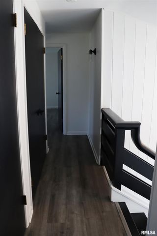 111 W MERLE Lane, Peoria, IL 61604