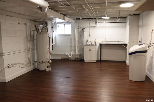 111 W MERLE Lane, Peoria, IL 61604