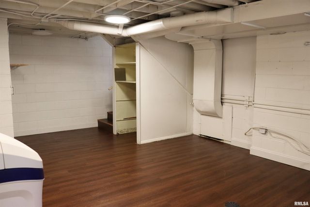 111 W MERLE Lane, Peoria, IL 61604