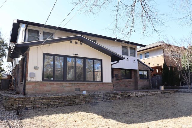 111 W MERLE Lane, Peoria, IL 61604