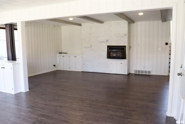 111 W MERLE Lane, Peoria, IL 61604