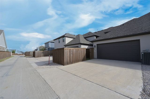 2421 Longspur Drive, Fort Worth, TX 76008