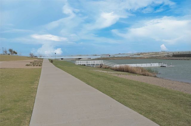 2421 Longspur Drive, Fort Worth, TX 76008