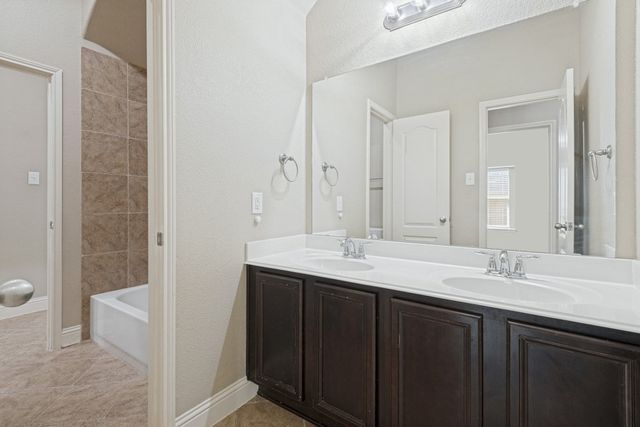 594 Louder Way, Fate, TX 75087