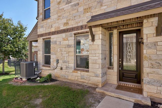 2105 Town Centre DR 44, Round Rock, TX 78664