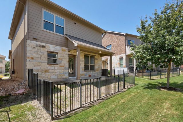 2105 Town Centre DR 44, Round Rock, TX 78664