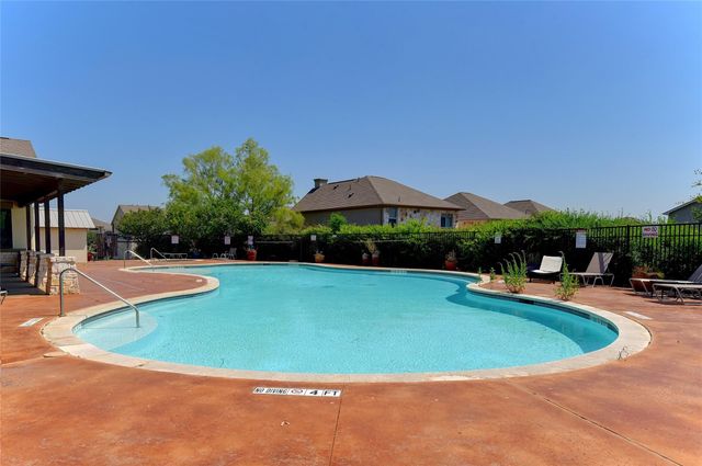 2105 Town Centre DR 44, Round Rock, TX 78664