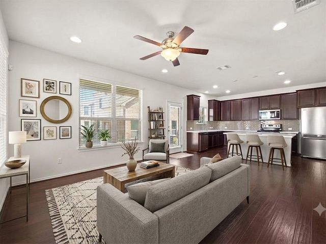 2105 Town Centre DR 44, Round Rock, TX 78664