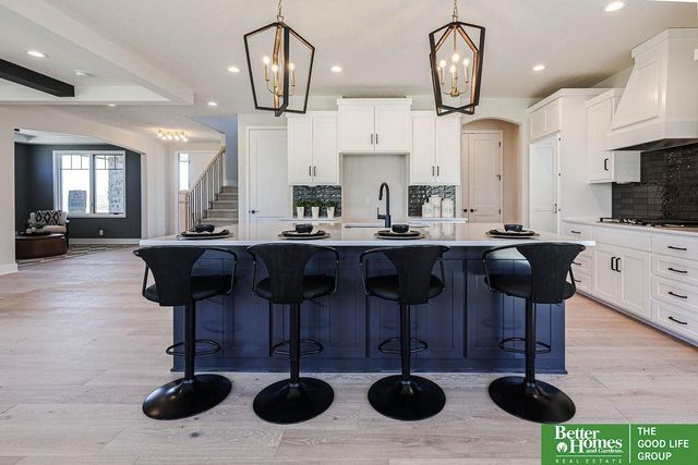 10110 S 191 Street, Gretna, NE 68136