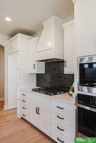 10110 S 191 Street, Gretna, NE 68136