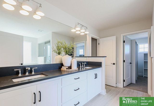 10110 S 191 Street, Gretna, NE 68136