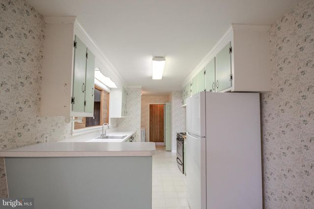 633 RIDGE RD, Salisbury, MD 21801