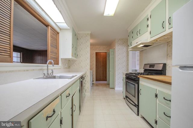 633 RIDGE RD, Salisbury, MD 21801