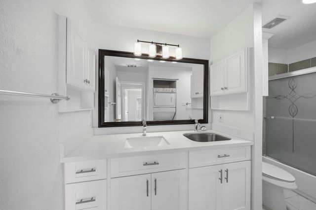 10211 Sugar Branch Drive 368, Houston, TX 77036