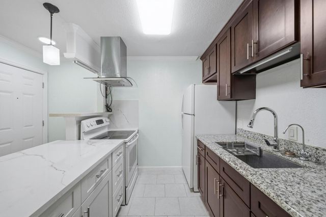 10211 Sugar Branch Drive 368, Houston, TX 77036