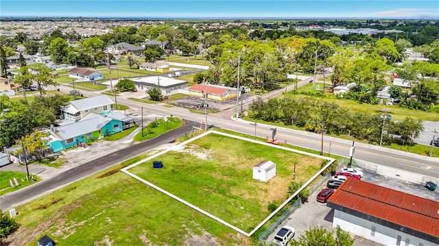 203 1ST STREET NW, Ruskin, FL 33570