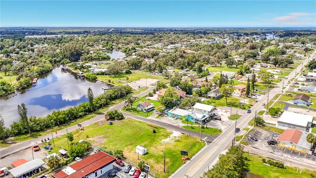 203 1ST STREET NW, Ruskin, FL 33570