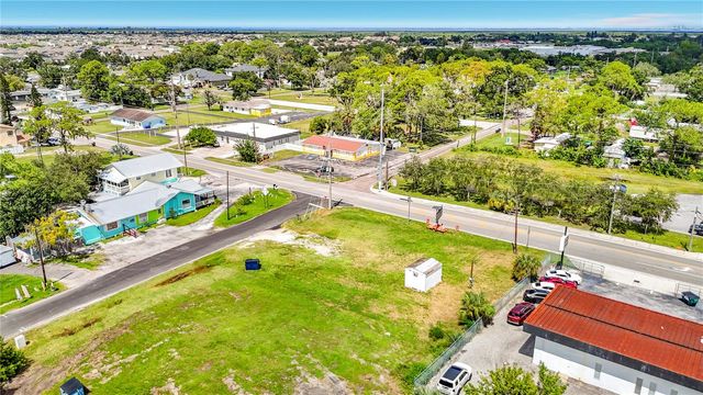 203 1ST STREET NW, Ruskin, FL 33570