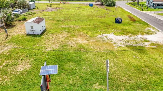 203 1ST STREET NW, Ruskin, FL 33570