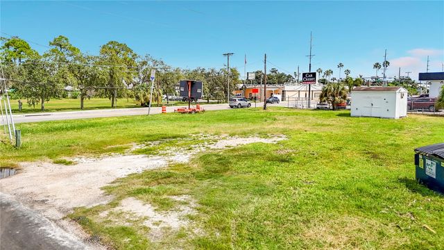 203 1ST STREET NW, Ruskin, FL 33570