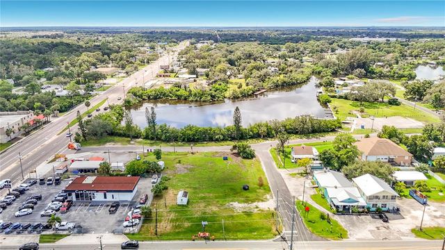 203 1ST STREET NW, Ruskin, FL 33570