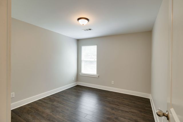 2128 Ravenscourt Dr, Thompsons Station, TN 37179
