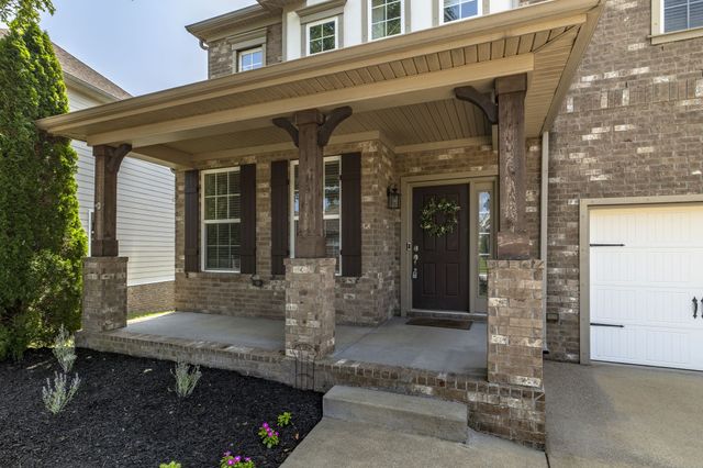 2128 Ravenscourt Dr, Thompsons Station, TN 37179