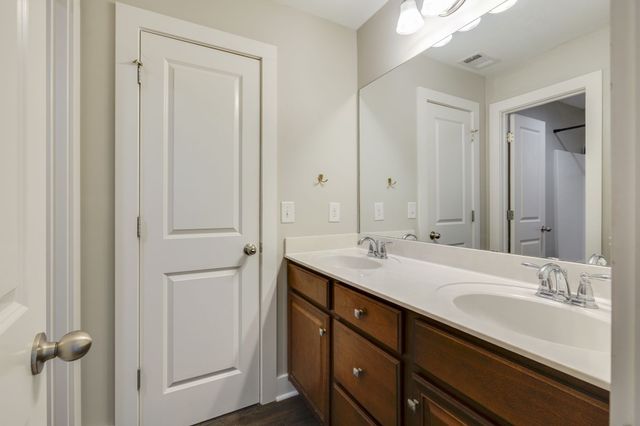 2128 Ravenscourt Dr, Thompsons Station, TN 37179