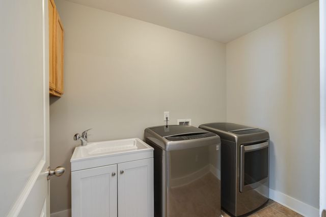 2128 Ravenscourt Dr, Thompsons Station, TN 37179
