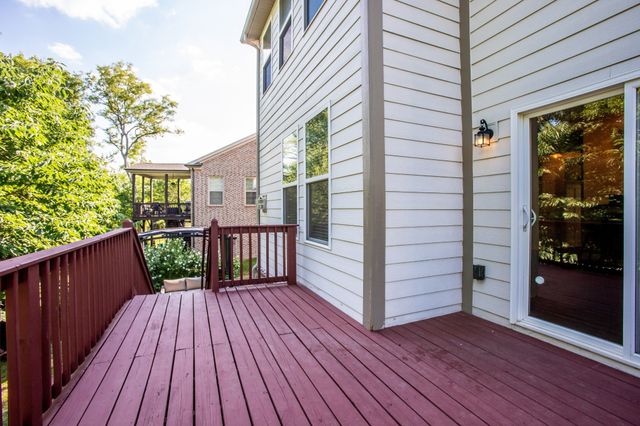 2128 Ravenscourt Dr, Thompsons Station, TN 37179