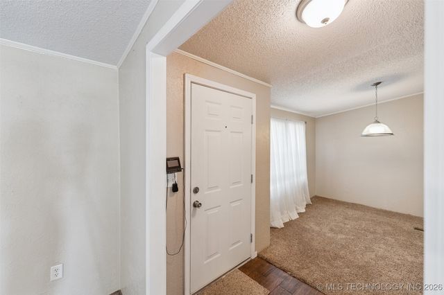 33 E Center Street, Salina, OK 74365