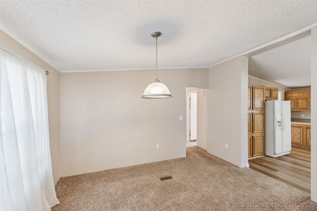 33 E Center Street, Salina, OK 74365