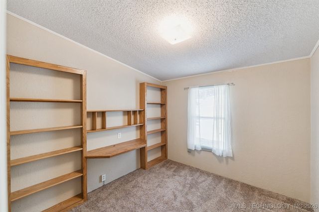 33 E Center Street, Salina, OK 74365