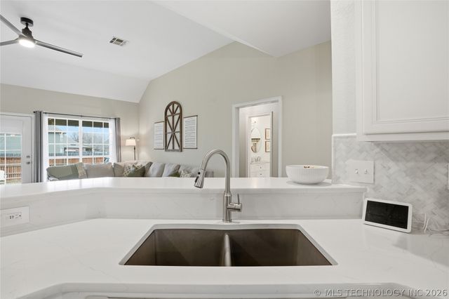 804 E Seattle Street, Broken Arrow, OK 74012