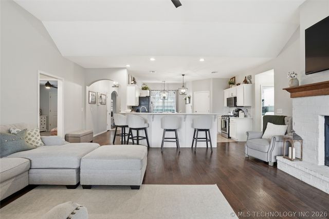 804 E Seattle Street, Broken Arrow, OK 74012