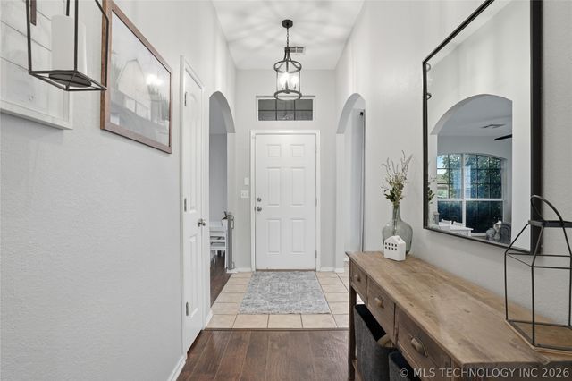 804 E Seattle Street, Broken Arrow, OK 74012