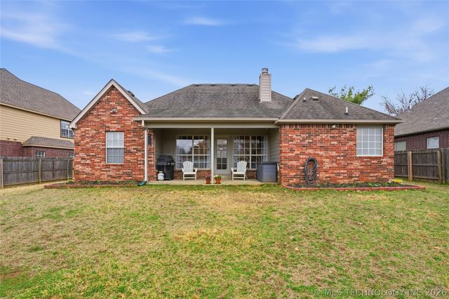 804 E Seattle Street, Broken Arrow, OK 74012