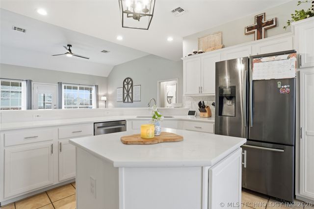 804 E Seattle Street, Broken Arrow, OK 74012