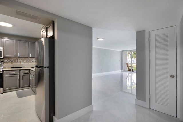 1351 NE 191 St E 106, Miami, FL 33179